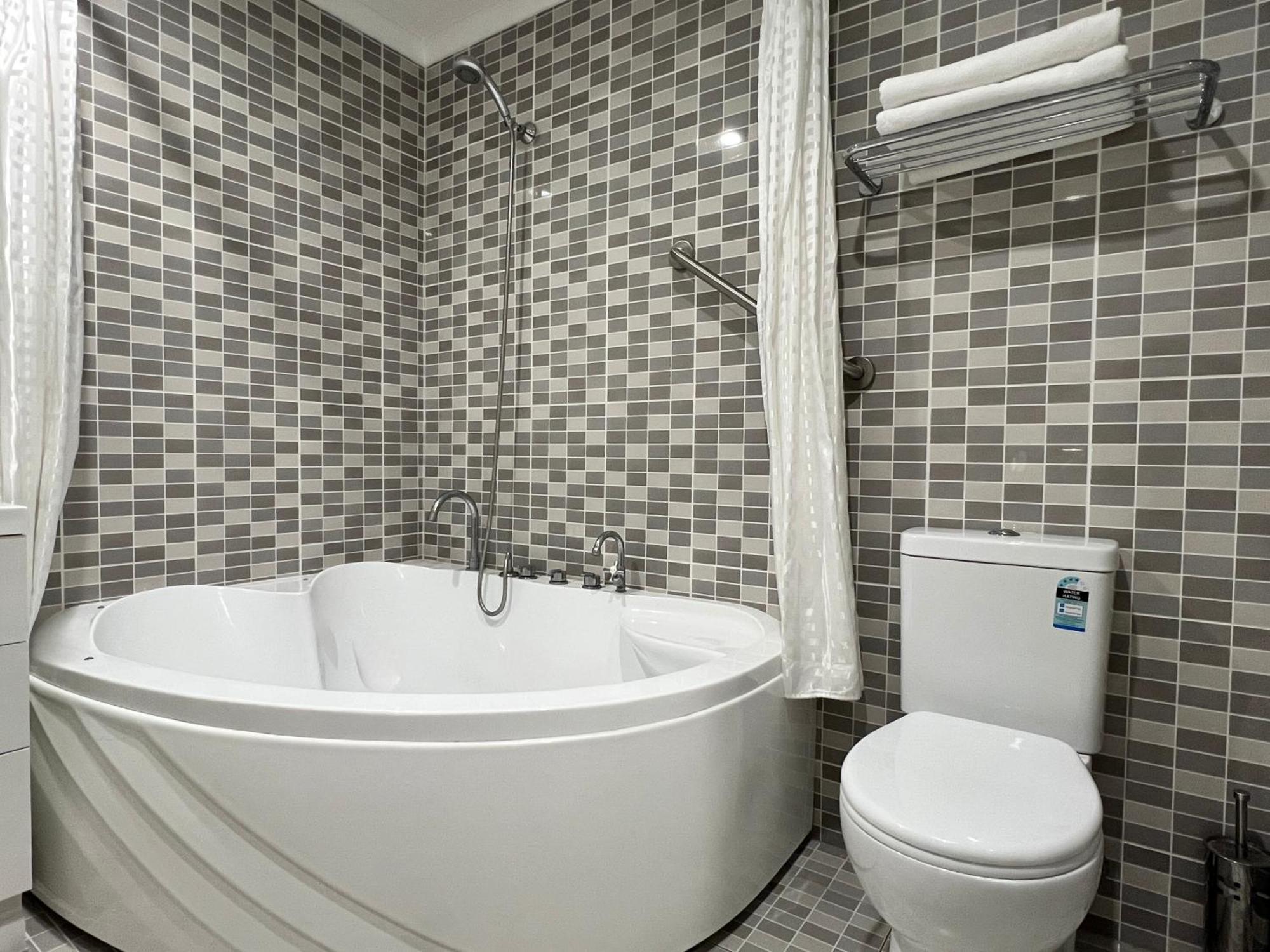 The Phoenix Artesian Spa Resort And Accommodation Moree Eksteriør billede